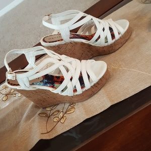 Madden girl wedges